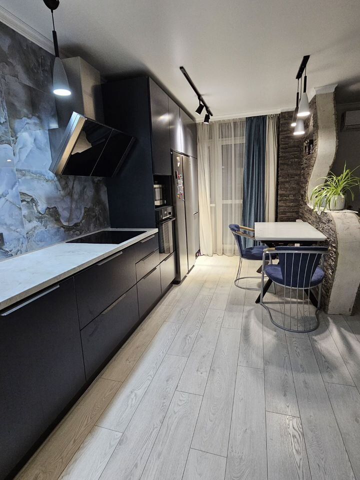 Квартира 2 комн., 80 м², этаж 18 — Ростов-на-Дону — фото 8