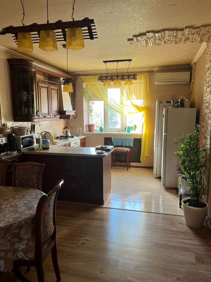 Квартира 3 комн., 105 м² — фото 2